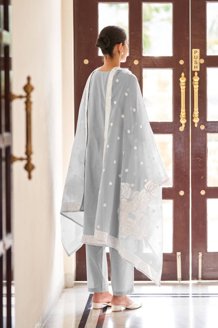 Grey ethnic motifs floral jacquard straight thread work kurta set