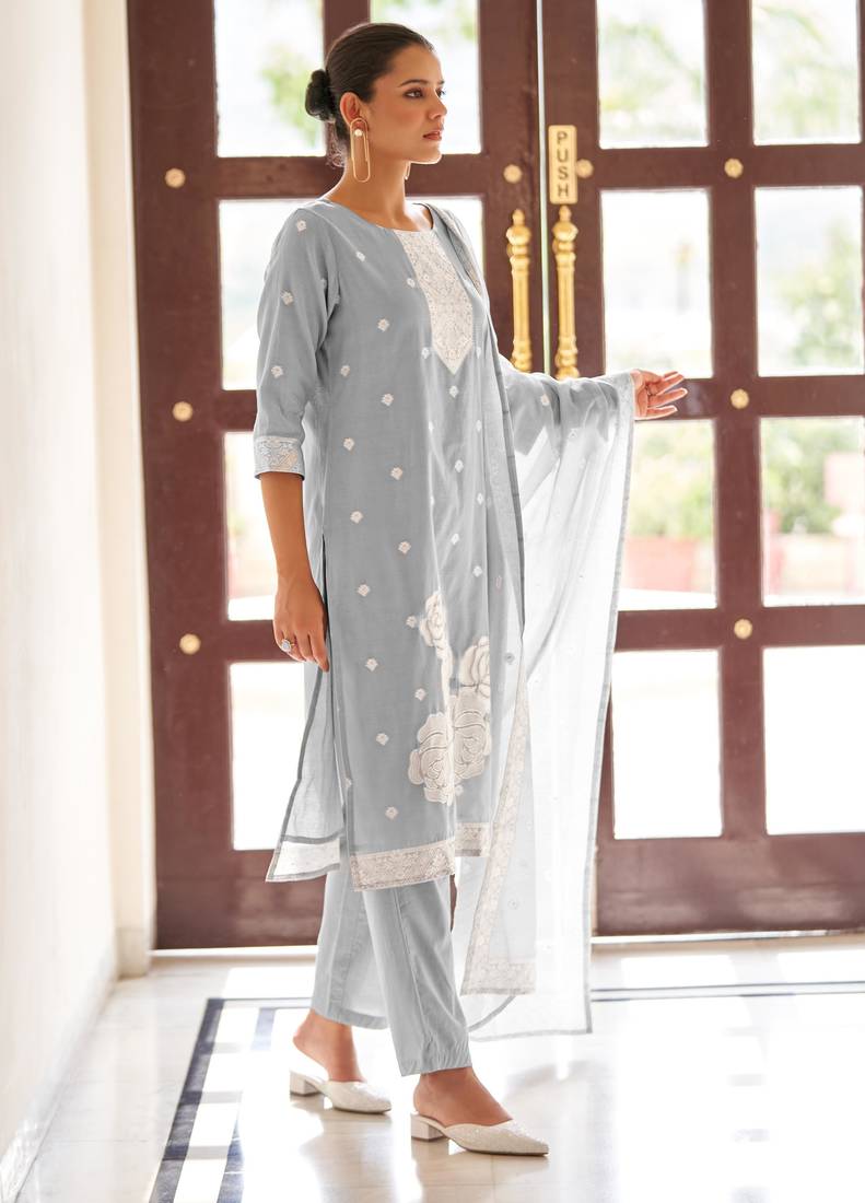 Grey ethnic motifs floral jacquard straight thread work kurta set
