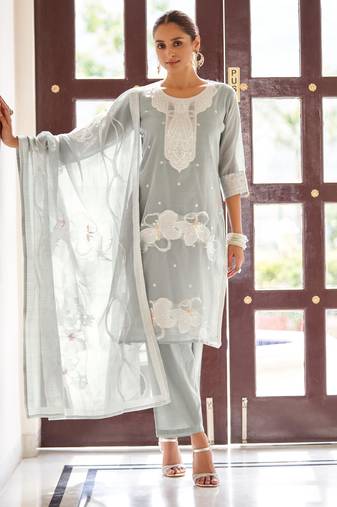 Grey ethnic motifs jacquard straight thread work kurta set