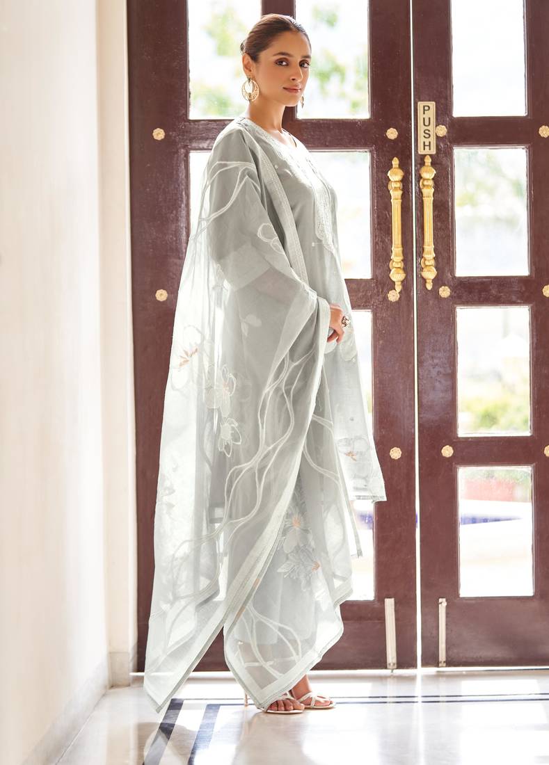 Grey ethnic motifs jacquard straight thread work kurta set