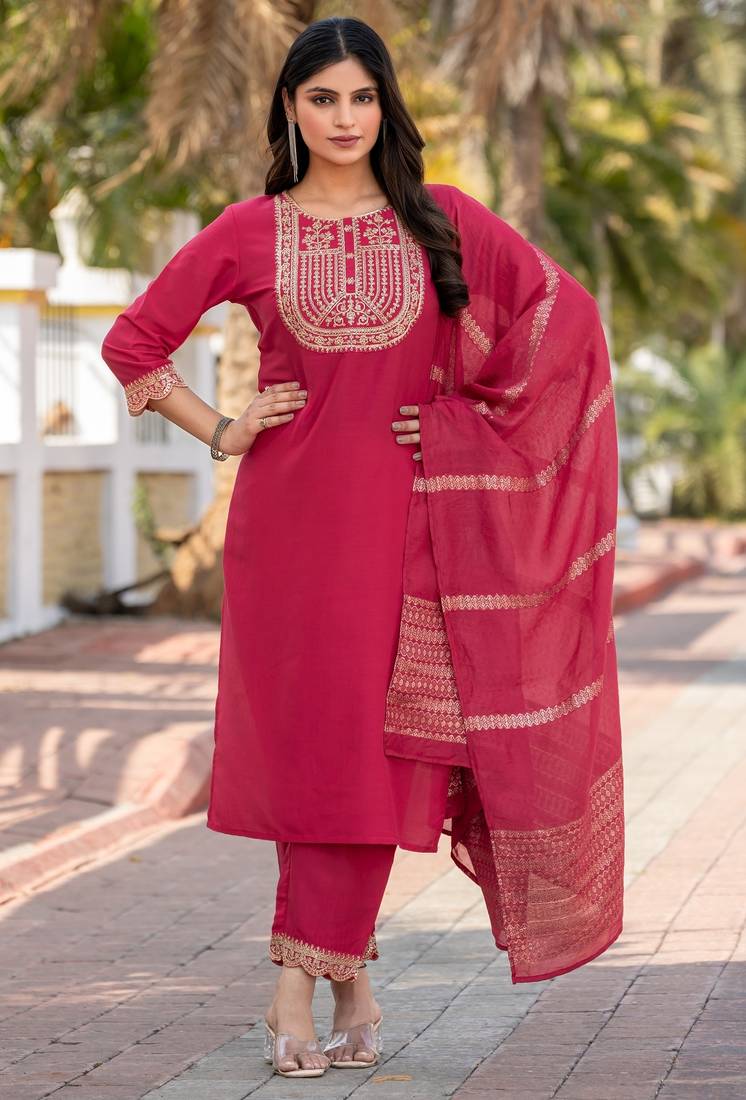 Pink cotton blend embroidered kurta set with dupatta for women
