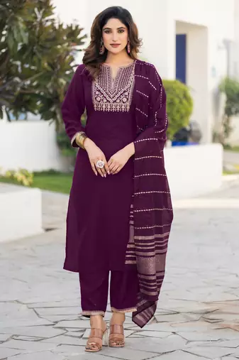 Wine chinon embroidered kurta set with jacquard dupatta