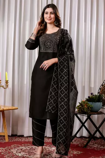 Black chinon foil printed kurta set with dupatta