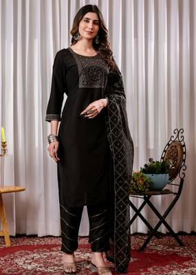 Black chinon foil printed kurta set with dupatta 2