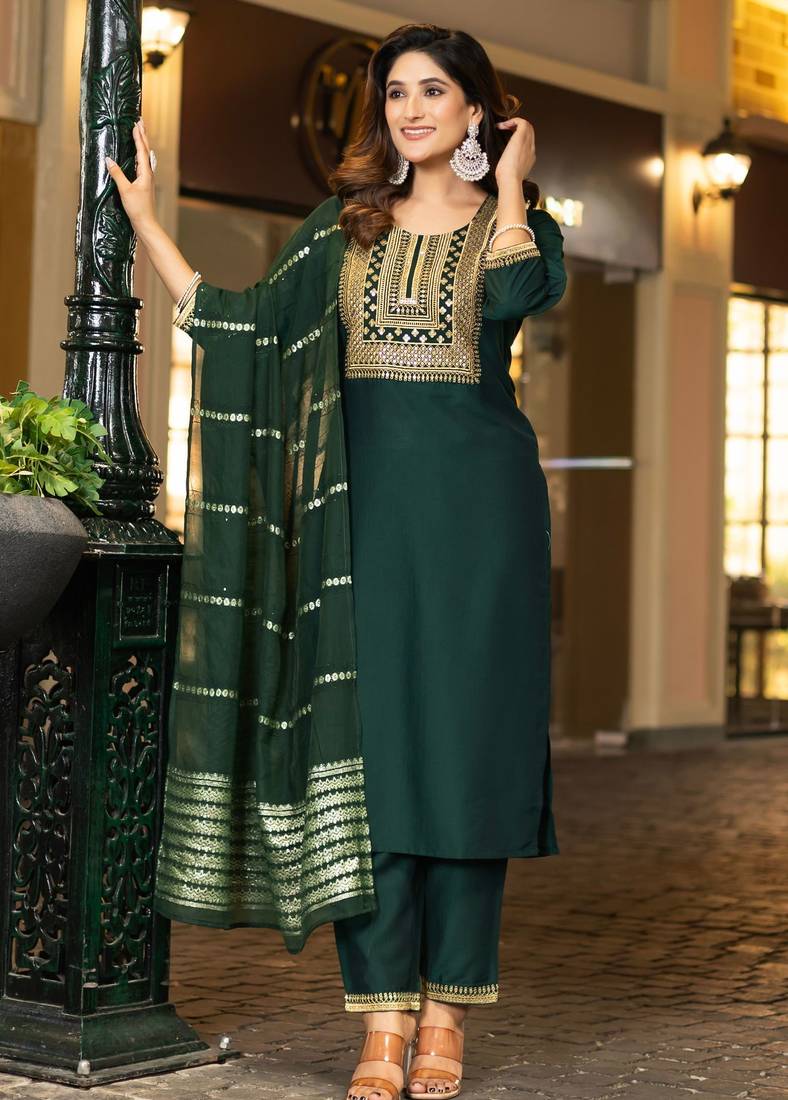 Bottle green chinnon embroidered kurta set with jacquard dupatta