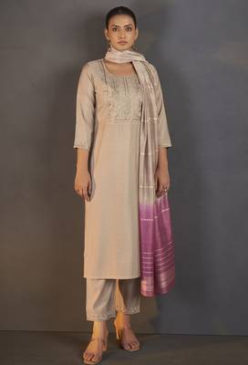 Cream roman silk embroidered with sequined work kurta set with dupatta for women 4