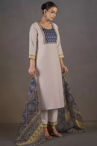 Cream chinnon floral printed kurta set for women
