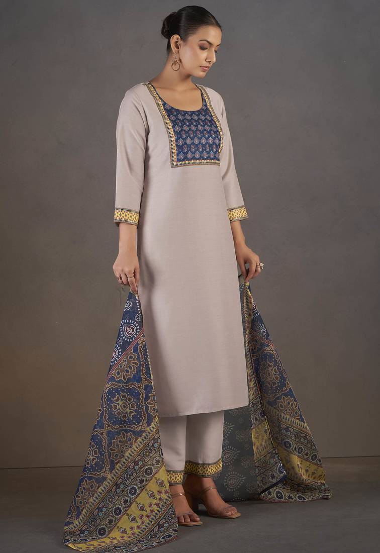 Cream chinnon floral printed kurta set for women