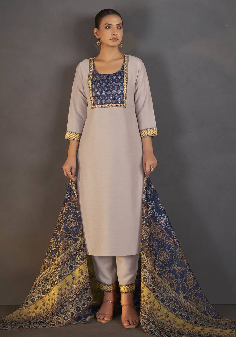 Cream chinnon floral printed kurta set for women