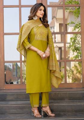 Mustard roman silk printed kurta set with dupatta 3