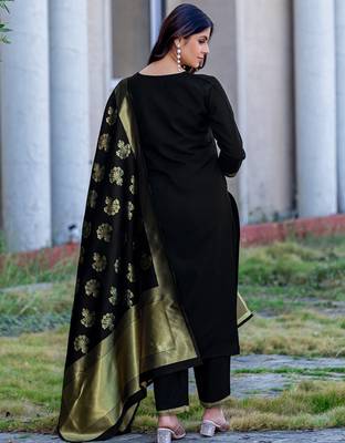 Black cotton blend jacquard kurta set with dupatta for women 2