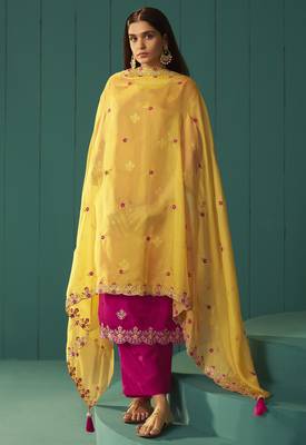 Pink chinnon embroidered kurta set with dupatta for women 3