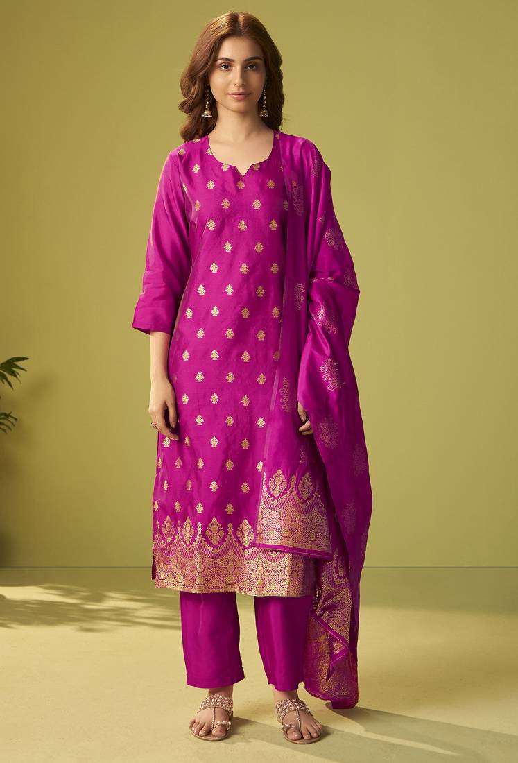 Dark pink silk blend jacquard zari work kurta set with dupatta for women