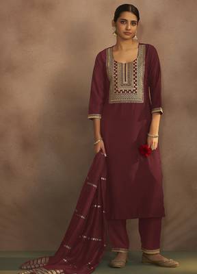 Rust chinnon embroidered kurta set with jacquard dupatta 3