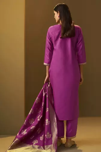 Women's festive pink cotton blend jacquard straight kurta with solid pant and silk jacquard dupatta set