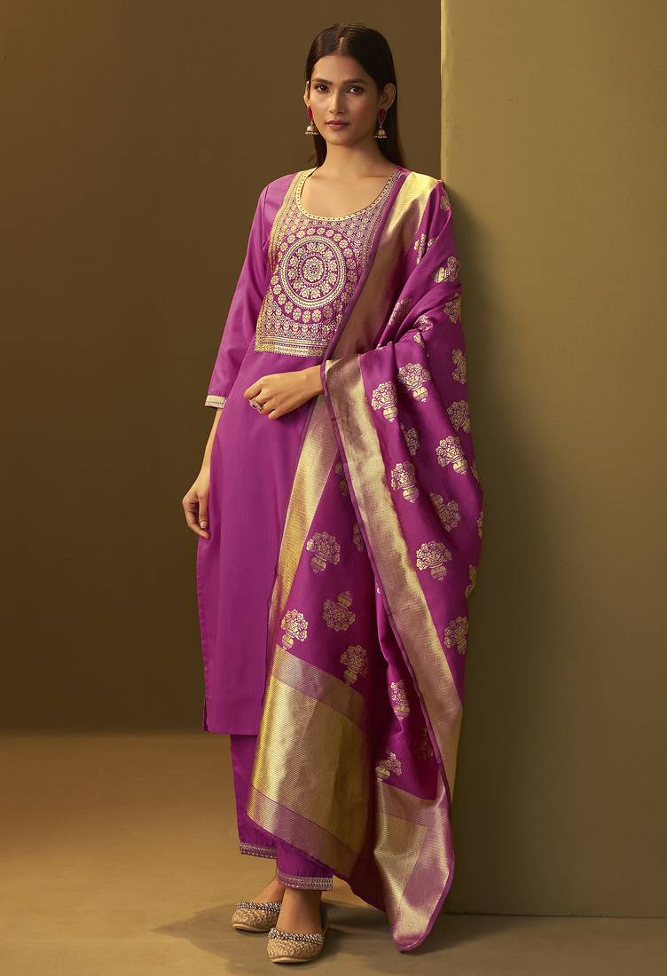 Women's festive pink cotton blend jacquard straight kurta with solid pant and silk jacquard dupatta set