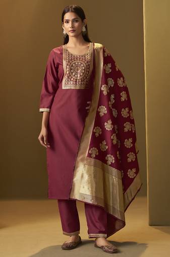 Women's festive red cotton blend jacquard straight kurta with solid pant and silk jacquard dupatta set