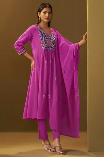 Women's light pink pure cotton embroidered kurta set with dupatta