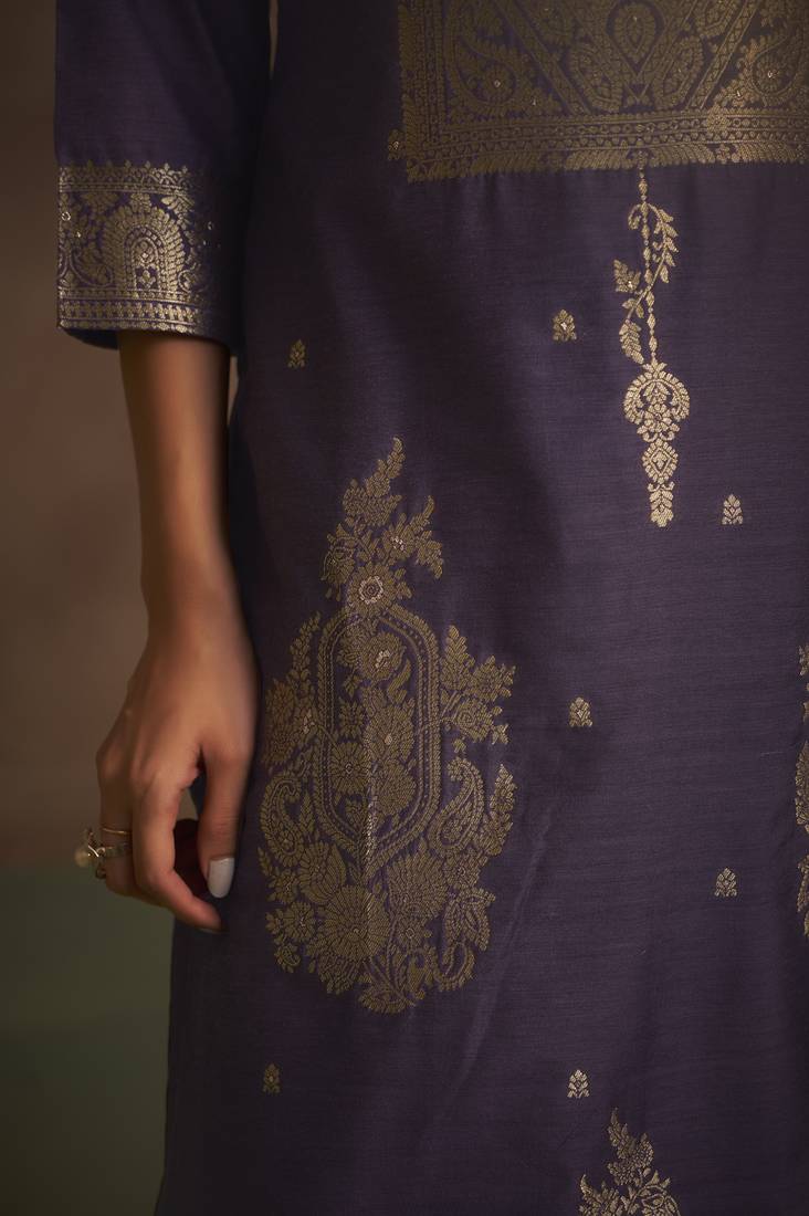 Women's lilac jacquard art silk straight kurta set with cotton bottom & silk blend dupatta