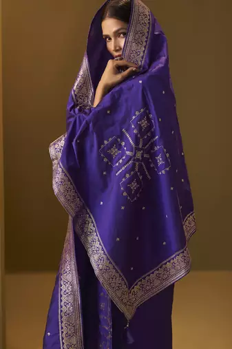 Women's navy blue jacquard art silk straight kurta set with cotton bottom & silk blend dupatta