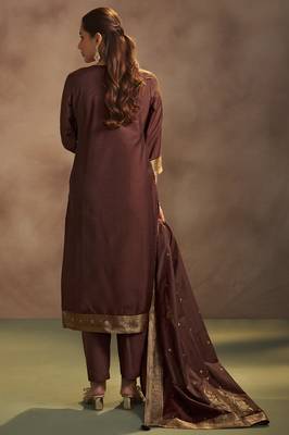 Women's brown jacquard art silk straight kurta set with cotton bottom & silk blend dupatta 2