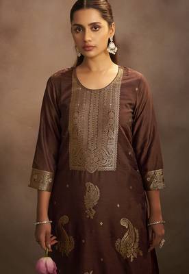 Women's brown jacquard art silk straight kurta set with cotton bottom & silk blend dupatta 4