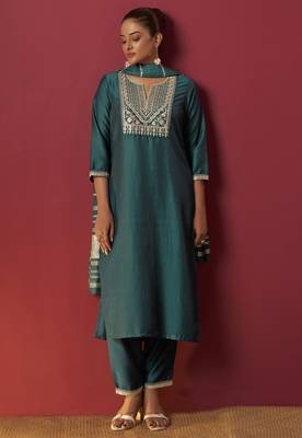 Green chinon embroidered kurta set with jacquard dupatta 2
