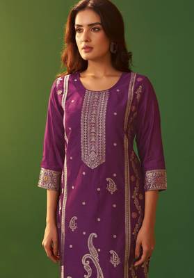 Purple jacquard art silk kurta set with cotton bottom & silk jacquard dupatta 4