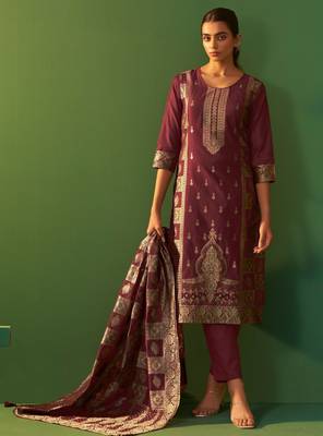 Wine jacquard art silk kurta set with cotton bottom & silk jacquard dupatta 4