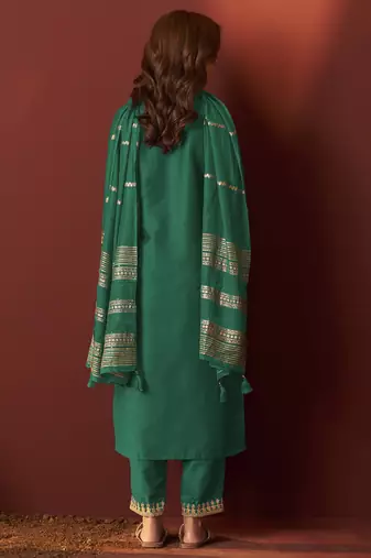 Green chinnon embroidered kurta set with dupatta