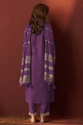 Purple chinnon embroidered kurta set with dupatta 2