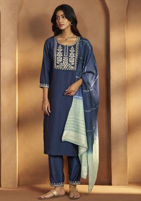 Blue cotton blend embroidered kurta pant with chanderi jacquard dupatta 2