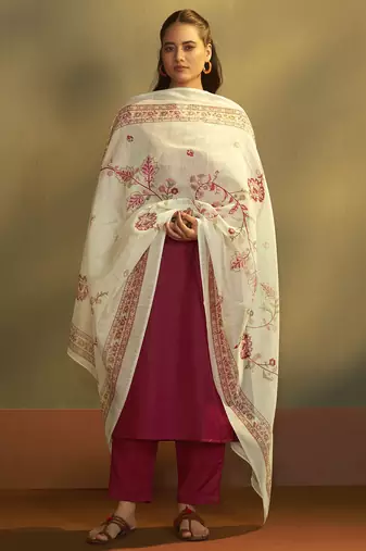 Women rust cotton calf-length kurta with pant & cream chanderi printed dupatta