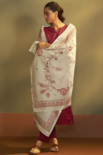 Women rust cotton calf-length kurta with pant & cream chanderi printed dupatta