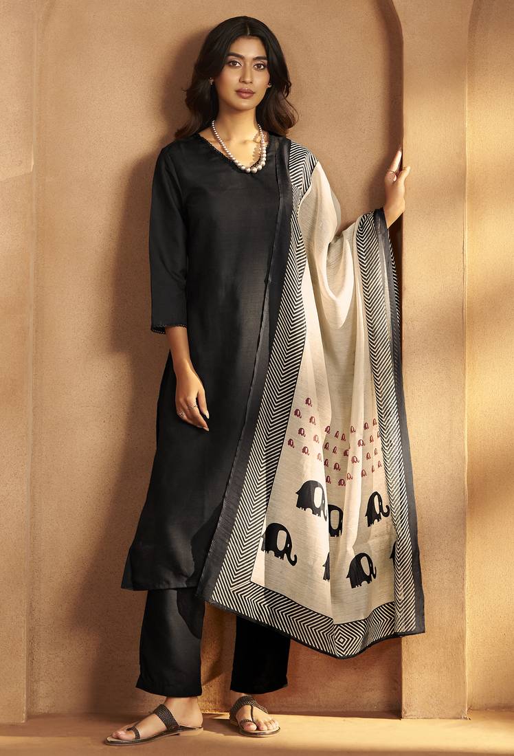 Women black cotton calf-length kurta with pant & cream chanderi printed dupatta