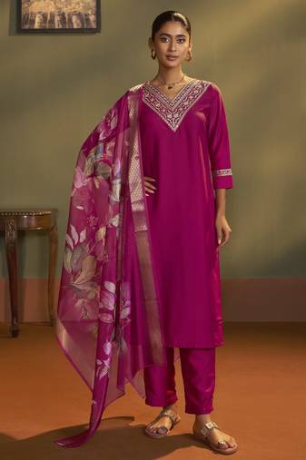 Women pink cotton blend embroidered straight kurta with pant & organza jacquard printed dupatta