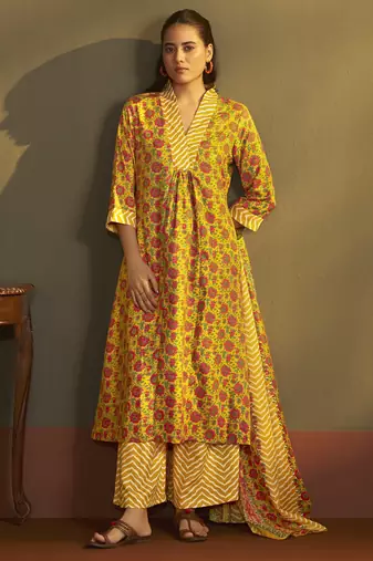 Women   s yellow cotton blend printed flared kurta with printed pant & chanderi printed dupatta