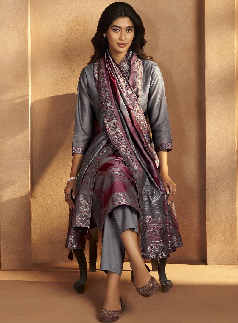 Grey jacquard art silk fla grey kurta set with cotton bottom & silk blend dupatta