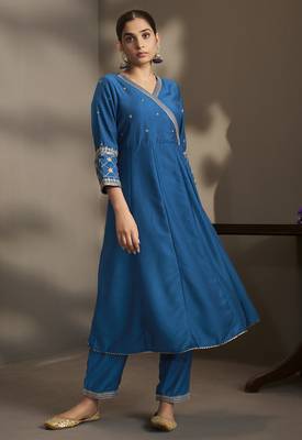 Women blue cotton embroidered straight anarkali kurta set with printed organza dupatta & pants 4