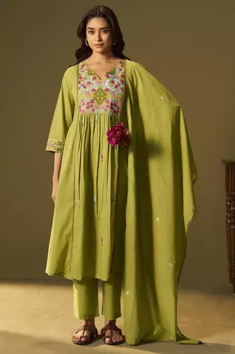 Women's green pure cotton embroidered kurta set with dupatta