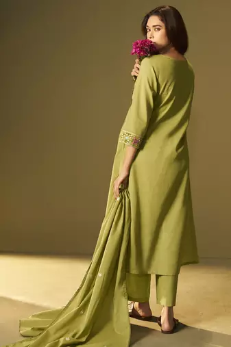 Women's green pure cotton embroidered kurta set with dupatta