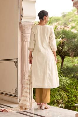 White pure cotton jacquard anarkali kurta with pyjamas & dupatta 2