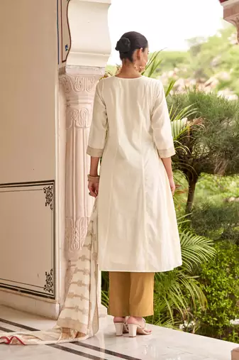 White pure cotton jacquard anarkali kurta with pyjamas & dupatta