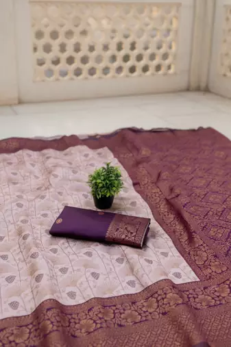 Pach wine silk blend banarasi saree with unstitched blouse piece