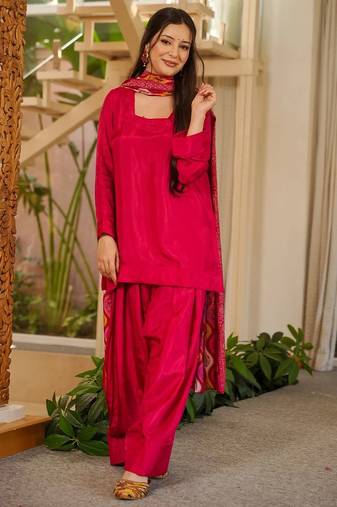 Rani pink silk crepe beautiful plain with printed dupatta kurta patiala set