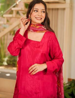 Rani pink silk crepe beautiful plain with printed dupatta kurta patiala set 4