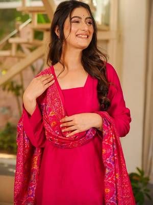 Rani pink silk crepe beautiful plain with printed dupatta kurta patiala set 4