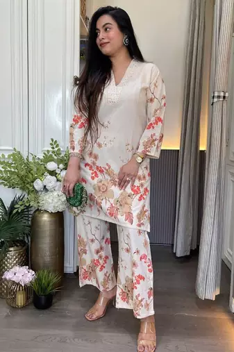 Cream cotton printed kurta with pant