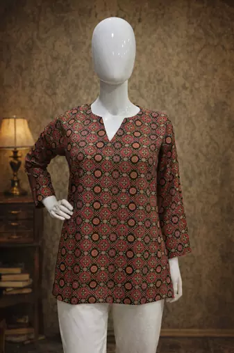 MULTICOLOR Rayon DIGITAL PRINTED KURTI 