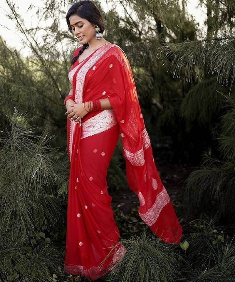 Red  soft cotton spun designer party wear saree with unstitched blousea piece
